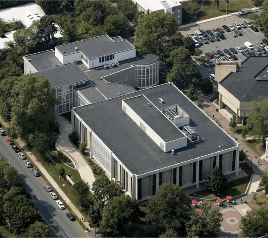 commercial-roofing-contractors-colorado-springs-563 commercial building in colorado springs with an EPDM roof